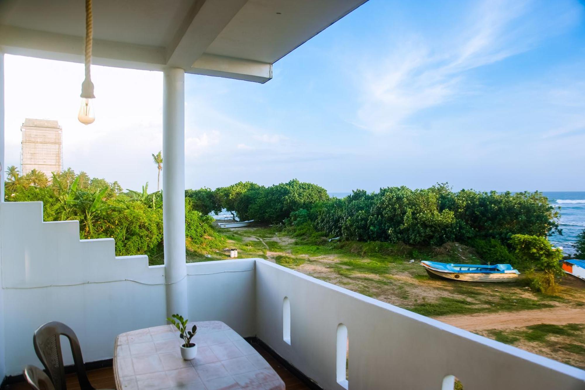 Mirissa Turtle Point Guest Hotel Екстериор снимка