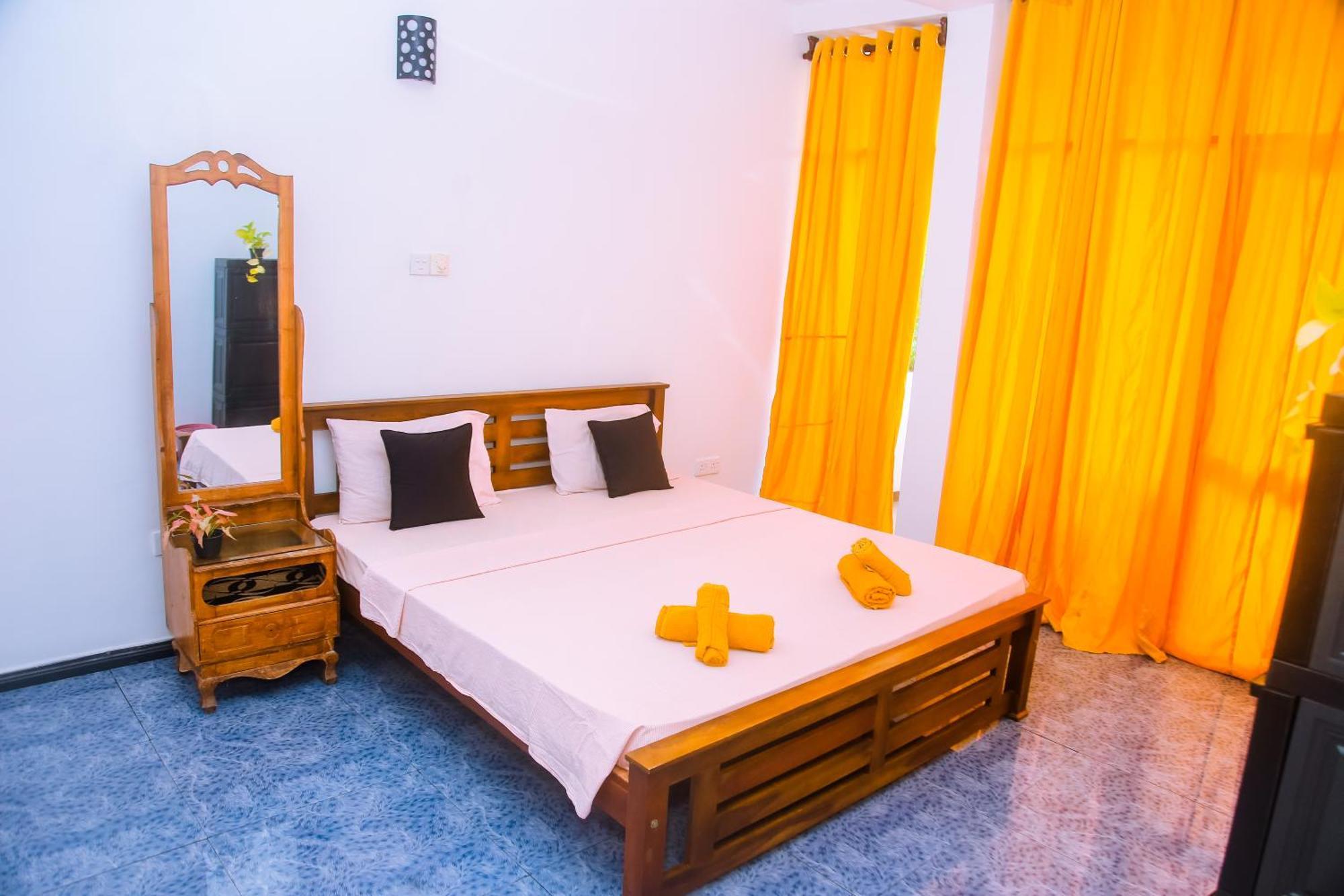 Mirissa Turtle Point Guest Hotel Екстериор снимка