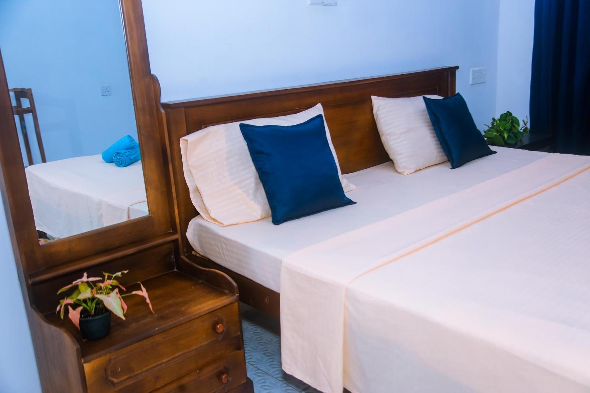 Mirissa Turtle Point Guest Hotel Екстериор снимка