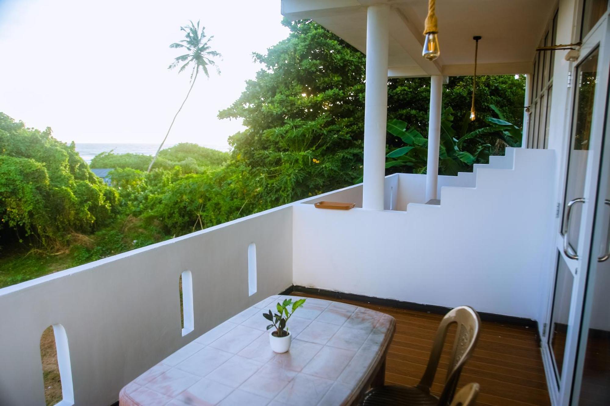 Mirissa Turtle Point Guest Hotel Екстериор снимка