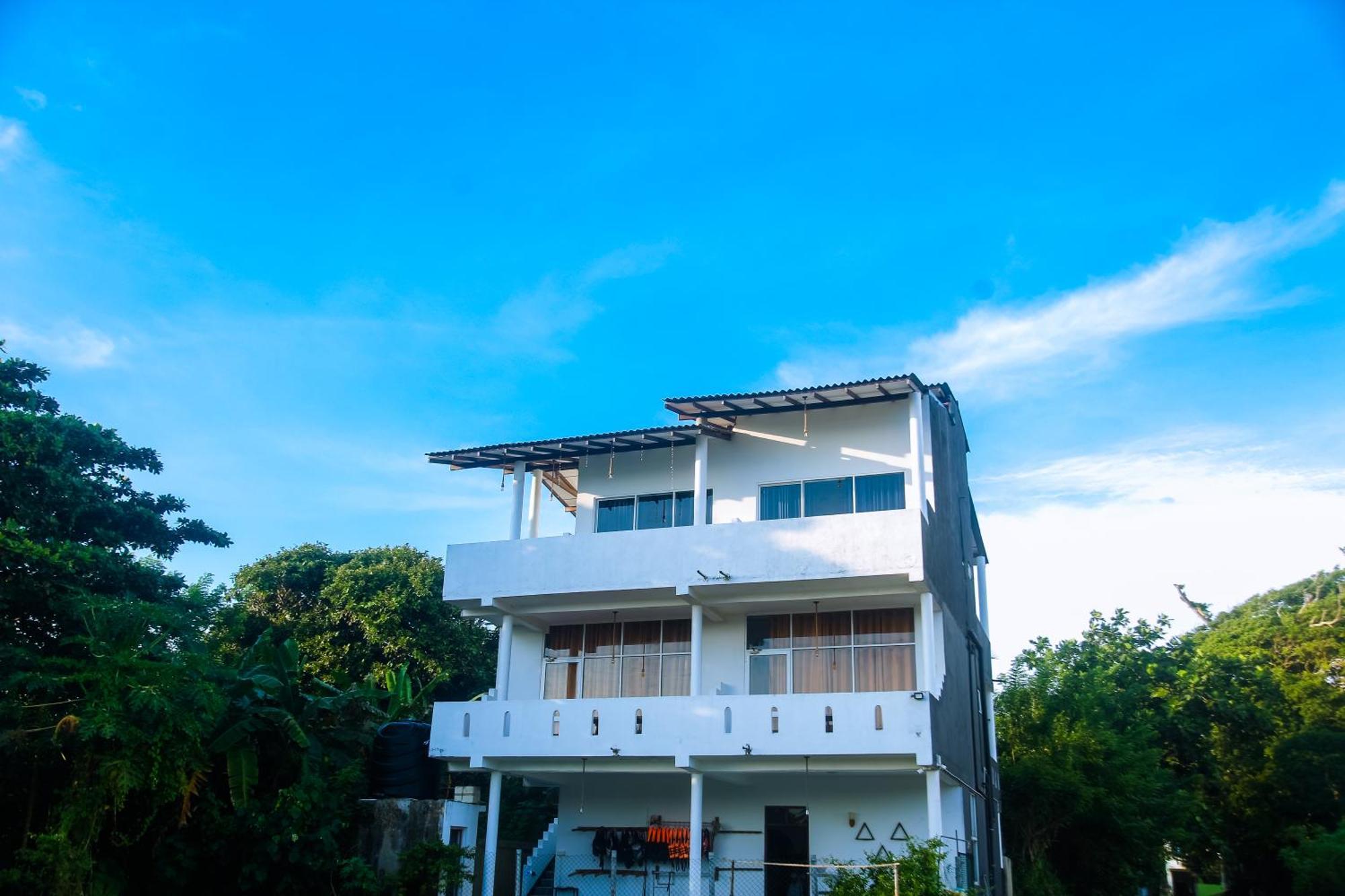 Mirissa Turtle Point Guest Hotel Екстериор снимка