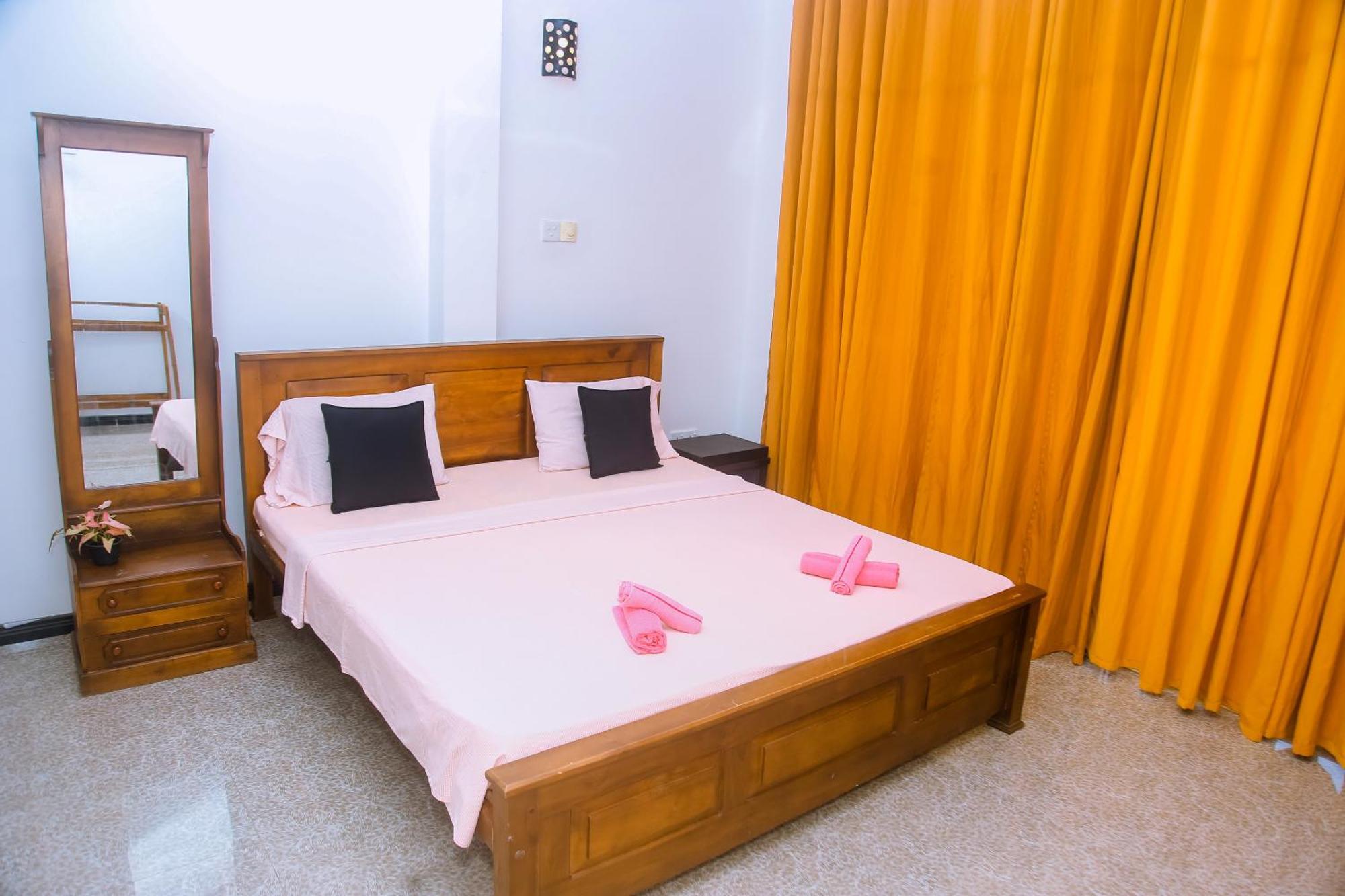 Mirissa Turtle Point Guest Hotel Екстериор снимка