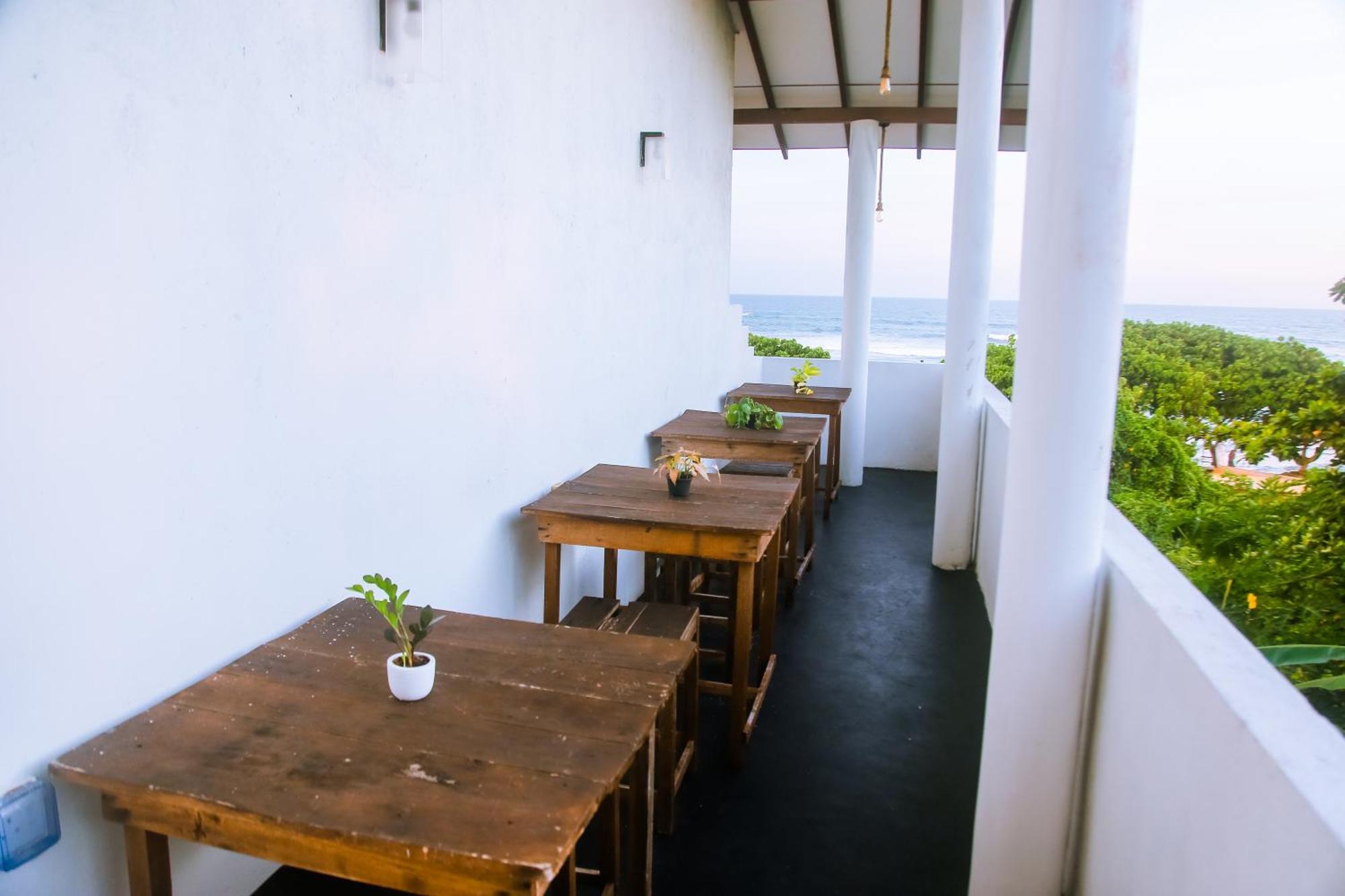 Mirissa Turtle Point Guest Hotel Екстериор снимка